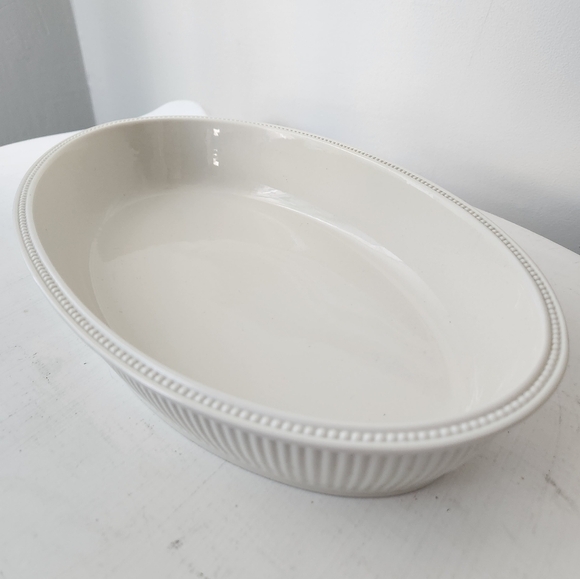 Wedgewood Windsor White Casserole Dish 12.25" - Excellent Condition - Picture 4 of 4